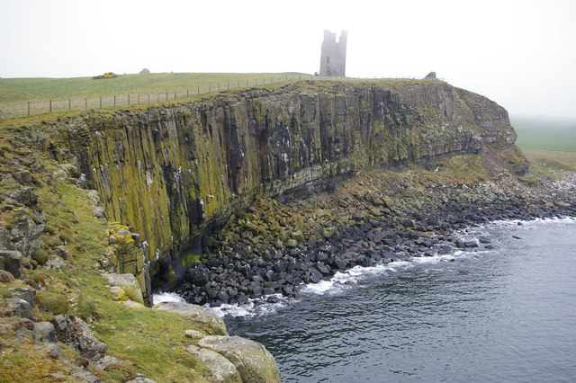 dustanburgh castle walk